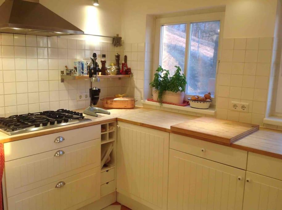 Charmantes Landhaus Mit Garten Und Traumhaftem Fernblick Thal  Esterno foto